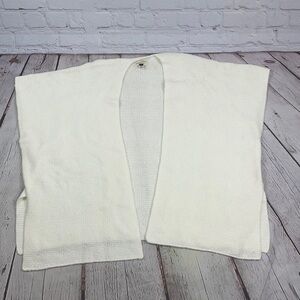 UEC Universal thread cream  poncho wrap sweater